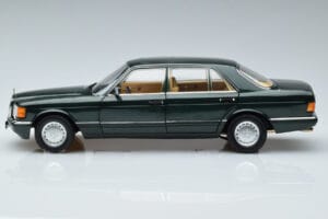 Mercedes 560 SEL W126 Dunkelgrün Metallic Norev 1:18 B66040682 Druckguss — Bild 4 von 7