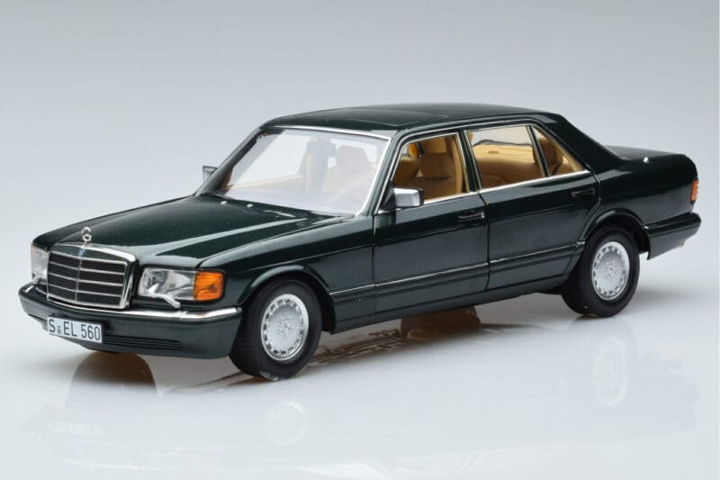 Mercedes 560 SEL W126 Dunkelgrün Metallic Norev 1:18 B66040682 Druckguss