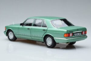Mercedes 560 SEL W126 Hellgrün Norev 1:18 183469 Druckguss — Bild 6 von 7