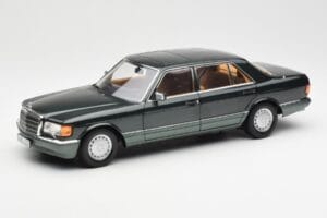 Mercedes 560 SEL W126 Night Grün Metallic Dealer Edition Norev 1:18 B66040626 Druckguss