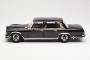 Mercedes 600 SWB W100 Schwarz KK-Scale 1:18 180601 Druckguss — Bild 3 von 6