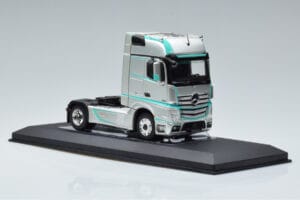 Mercedes Actros MP4 Racing Edition IXO 1:43 TR091 Druckguss — Bild 4 von 6