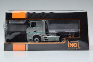 Mercedes Actros MP4 Racing Edition IXO 1:43 TR091 Druckguss — Bild 6 von 6