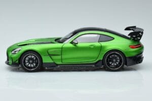 Mercedes AMG GT C190 Black Series Grün Hell Magno Limitierte Auflage Norev 1:18 183903 Druckguss — Bild 4 von 7