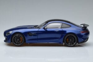 Mercedes AMG GT R C190 Brillantblau AUTOart 1:18 76334 Druckguss — Bild 4 von 7