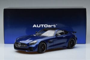 Mercedes AMG GT R C190 Brillantblau AUTOart 1:18 76334 Druckguss — Bild 7 von 7