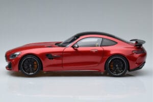 Mercedes AMG GT R C190 Kardinalrot AUTOart 1:18 76331 Druckguss — Bild 4 von 7