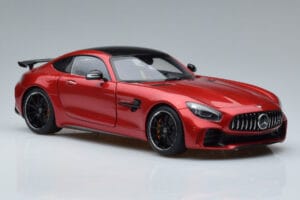 Mercedes AMG GT R C190 Kardinalrot AUTOart 1:18 76331 Druckguss — Bild 5 von 7