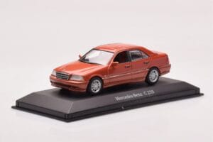 Mercedes C-Class W202 C220 Orange Metallic Dealer Edition Minichamps 1:43 B66005747 Druckguss — Bild 2 von 4