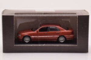 Mercedes C-Class W202 C220 Orange Metallic Dealer Edition Minichamps 1:43 B66005747 Druckguss — Bild 4 von 4
