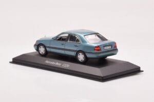 Mercedes C-Class W202 C220 Petrol Metallic Minichamps 1:43 B66005705 Druckguss — Bild 2 von 3