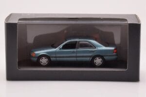 Mercedes C-Class W202 C220 Petrol Metallic Minichamps 1:43 B66005705 Druckguss — Bild 3 von 3