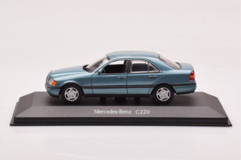 Mercedes C-Class W202 C220 Petrol Metallic Minichamps 1:43 Mercedes C-Class W202 C220 Petrol Metallic Minichamps 1:43 B66005705 Druckguss