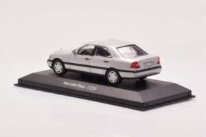 Mercedes C-Class W202 C220 Silber Minichamps 1:43 B66005705-M1 Druckguss — Bild 3 von 4