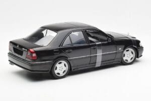 Mercedes C-Class W202 C36 AMG Schwarz Metallic UT Models 1:18 26102 Druckguss — Bild 2 von 6