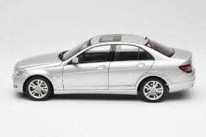 Mercedes C-Class W204 Avantgarde Silber AUTOart 1:18 B66962368 Druckguss — Bild 4 von 8
