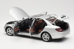 Mercedes C-Class W204 Avantgarde Silber AUTOart 1:18 B66962368 Druckguss — Bild 5 von 8