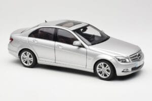 Mercedes C-Class W204 Avantgarde Silber AUTOart 1:18 B66962368 Druckguss — Bild 6 von 8
