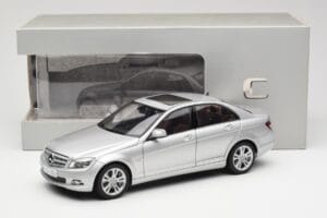 Mercedes C-Class W204 Avantgarde Silber AUTOart 1:18 B66962368 Druckguss — Bild 8 von 8