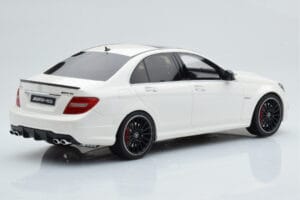 Mercedes C63 AMG W204 Weiß GT Spirit 1:18 GT166 Resin — Bild 2 von 6