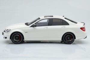 Mercedes C63 AMG W204 Weiß GT Spirit 1:18 GT166 Resin — Bild 3 von 6