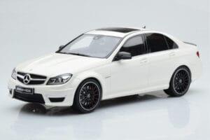 Mercedes C63 AMG W204 Weiß GT Spirit 1:18 GT166 Resin