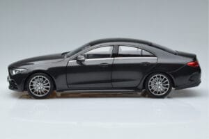 Mercedes CLS Coupe C257 Norev 1:18 B66960546 Druckguss — Bild 4 von 7