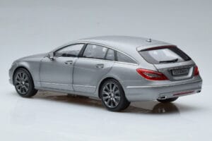 Mercedes CLS Shooting Brake X218 Alanite Grau Norev 1:18 B66960117 Druckguss — Bild 6 von 7
