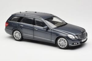 Mercedes E-Class S212 T-Modell Tenorit Grau Metallic Minichamps 1:18 B66962447 Druckguss — Bild 6 von 8