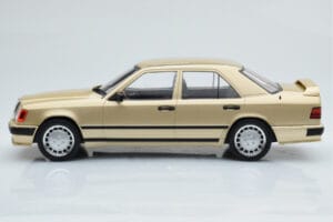 Mercedes E-Class W124 Tuning Beige MCG 1:18 MCG18342 Druckguss — Bild 3 von 6