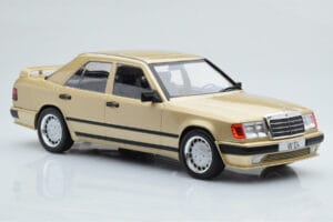Mercedes E-Class W124 Tuning Beige MCG 1:18 MCG18342 Druckguss — Bild 4 von 6