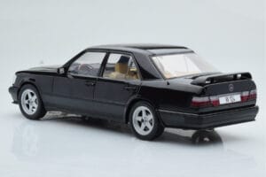 Mercedes E-Class W124 Tuning Schwarz MCG 1:18 MCG18341 Druckguss — Bild 5 von 6
