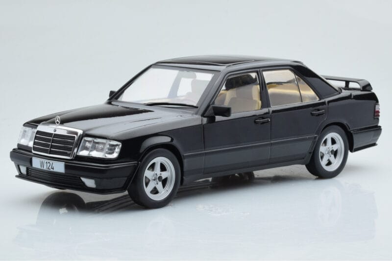 Mercedes E-Class W124 Tuning Schwarz MCG 1:18 MCG18341 Druckguss