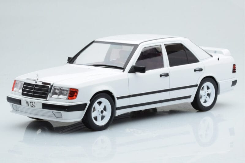 Mercedes E-Class W124 Tuning Weiß MCG 1:18 MCG18343 Druckguss