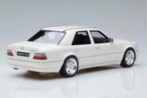 Mercedes E60 AMG W124 Weiß Otto 1:18 B66040640 Resin — Bild 2 von 6