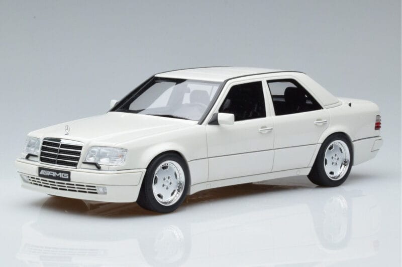 Mercedes E60 AMG W124 Weiß Otto 1:18 B66040640 Resin