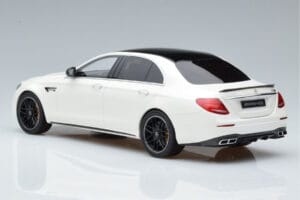 Mercedes AMG E63 S W213 Weiß GT Spirit 1:18 B66965711 Resin — Bild 5 von 6
