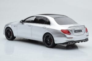 Mercedes AMG E63 S W213 Silber GT Spirit 1:18 GT230 Resin — Bild 5 von 6