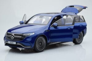 Mercedes EQC 400 Brilliant Blau NZG 1:18 B66963757 Druckguss — Bild 2 von 8