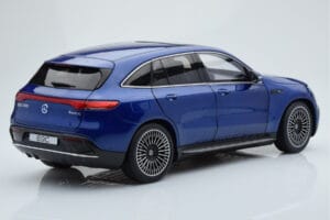 Mercedes EQC 400 Brilliant Blau NZG 1:18 B66963757 Druckguss — Bild 3 von 8