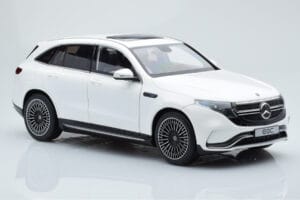 Mercedes EQC 400 Diamond Weiß NZG 1:18 B66963756 Druckguss — Bild 6 von 8