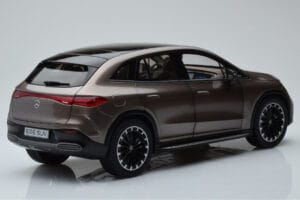 Mercedes EQE SUV X294 AMG Line Velvet Braun NZG 1:18 B66960836 Druckguss — Bild 3 von 8