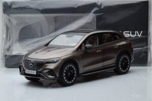 Mercedes EQE SUV X294 AMG Line Velvet Braun NZG 1:18 B66960836 Druckguss — Bild 8 von 8
