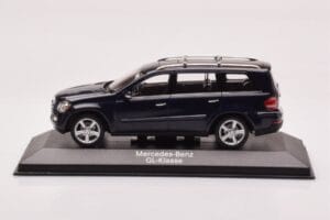Mercedes GL X164 Tansanit Blau Minichamps 1:43 B66962228 Druckguss