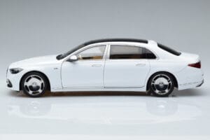 Mercedes Maybach S600 W222 V12 Biturbo Diamond Weiß Almost Real 1:18 820116 Druckguss — Bild 4 von 11