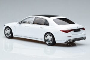 Mercedes Maybach S600 W222 V12 Biturbo Diamond Weiß Almost Real 1:18 820116 Druckguss — Bild 7 von 11