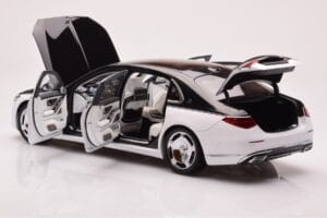 Mercedes Maybach S680 W223 Obsidian Schwarz Diamond Weiß Almost Real 1:18 820121 Druckguss — Bild 4 von 7