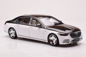 Mercedes Maybach S680 W223 Obsidian Schwarz Diamond Weiß Almost Real 1:18 820121 Druckguss — Bild 5 von 7
