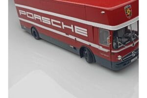 Mercedes O317 Porsche Transporter Rot CMR 1:18 CMR149 Druckguss — Bild 9 von 12