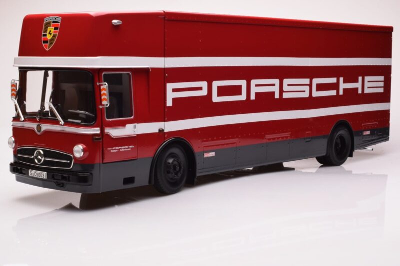 Mercedes O317 Porsche Transporter Rot CMR 1:18 CMR149 Druckguss